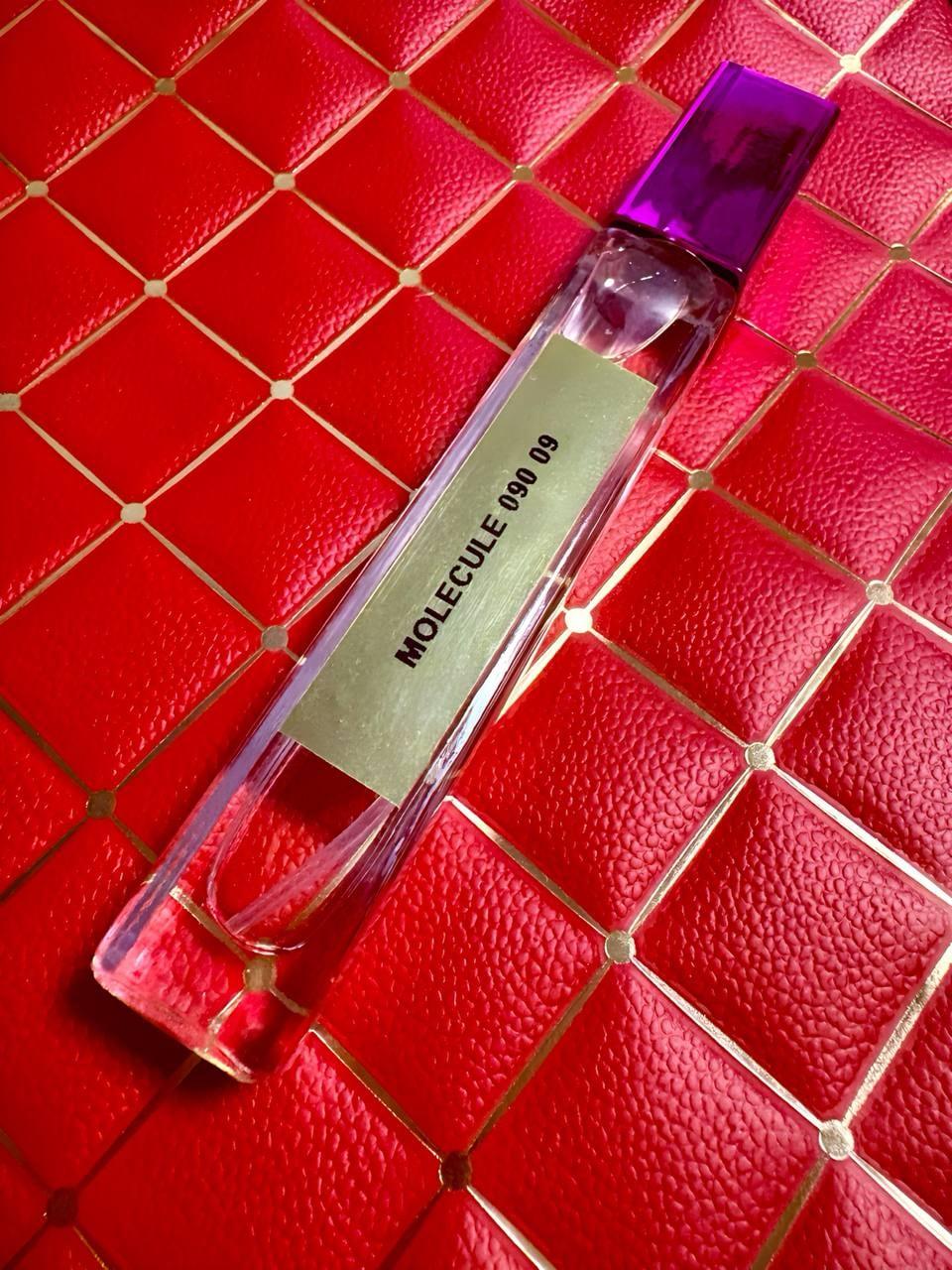 Zarkoperfume Pink Molecule 090.09